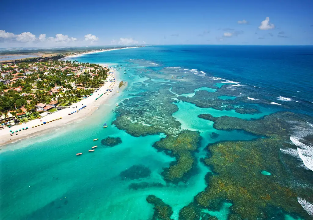 Piscinas naturais vistas do alto em Porto de Galinhas
